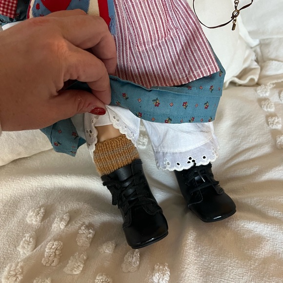 Early 90s Pleasant Company American Girl Kirsten with original accessories - Picture 7 of 15